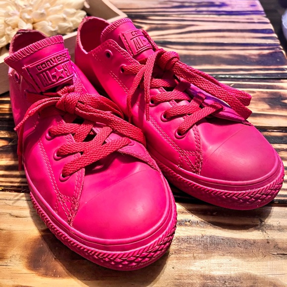 Like NEW💥 Converse All Stars ⭐️ - Picture 1 of 5
